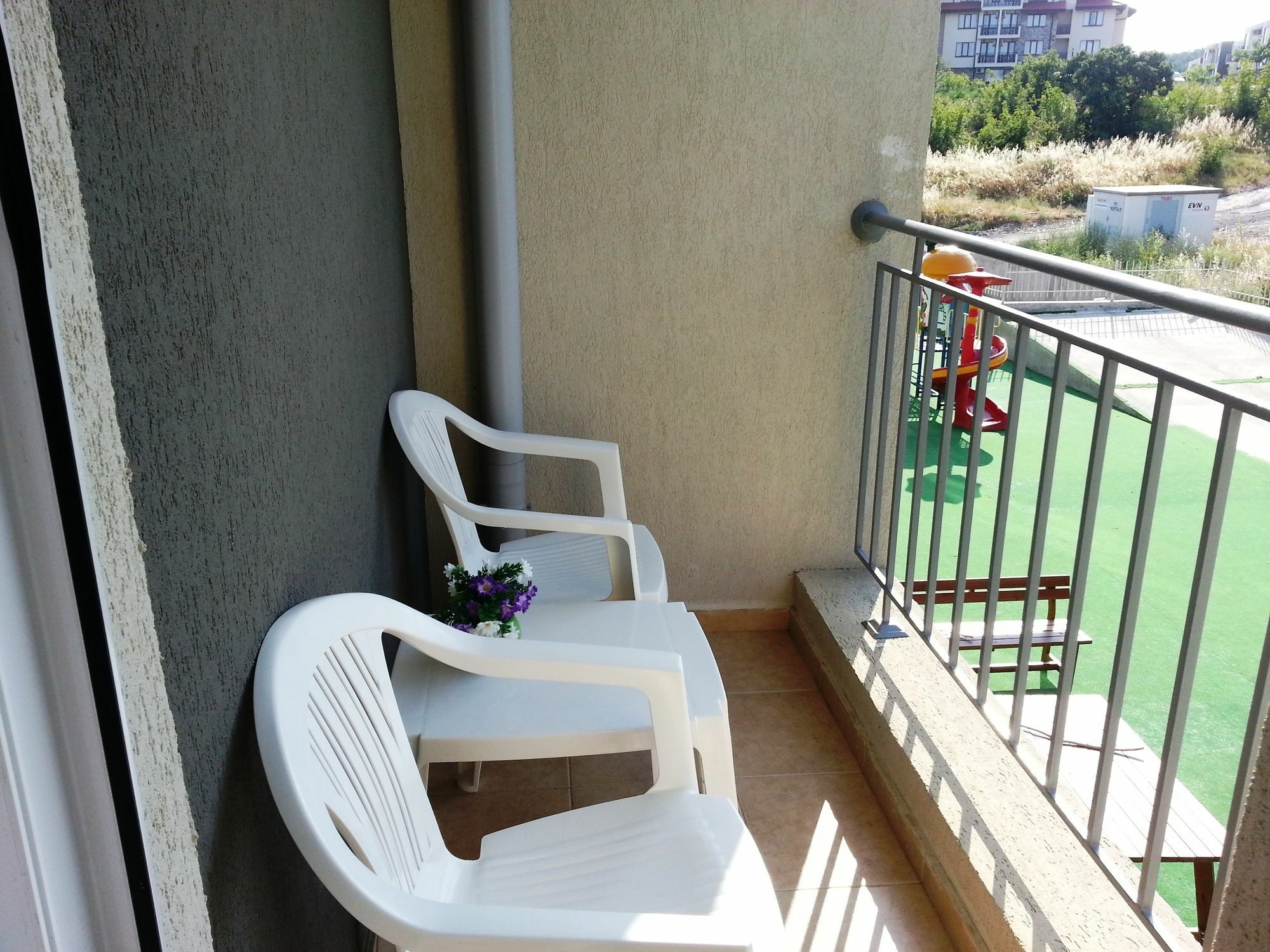 Menada Butterfly Apartment Sveti Vlas Bagian luar foto