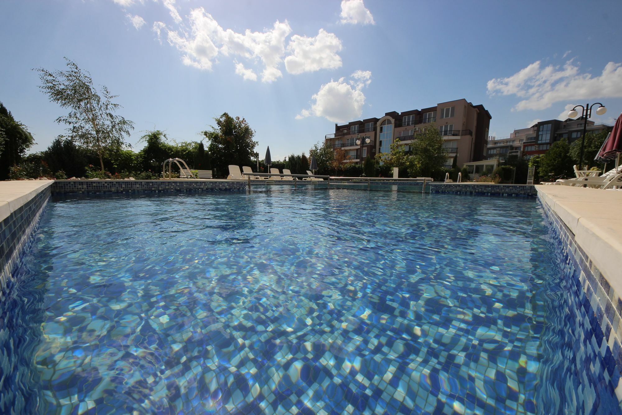 Menada Butterfly Apartment Sveti Vlas Bagian luar foto