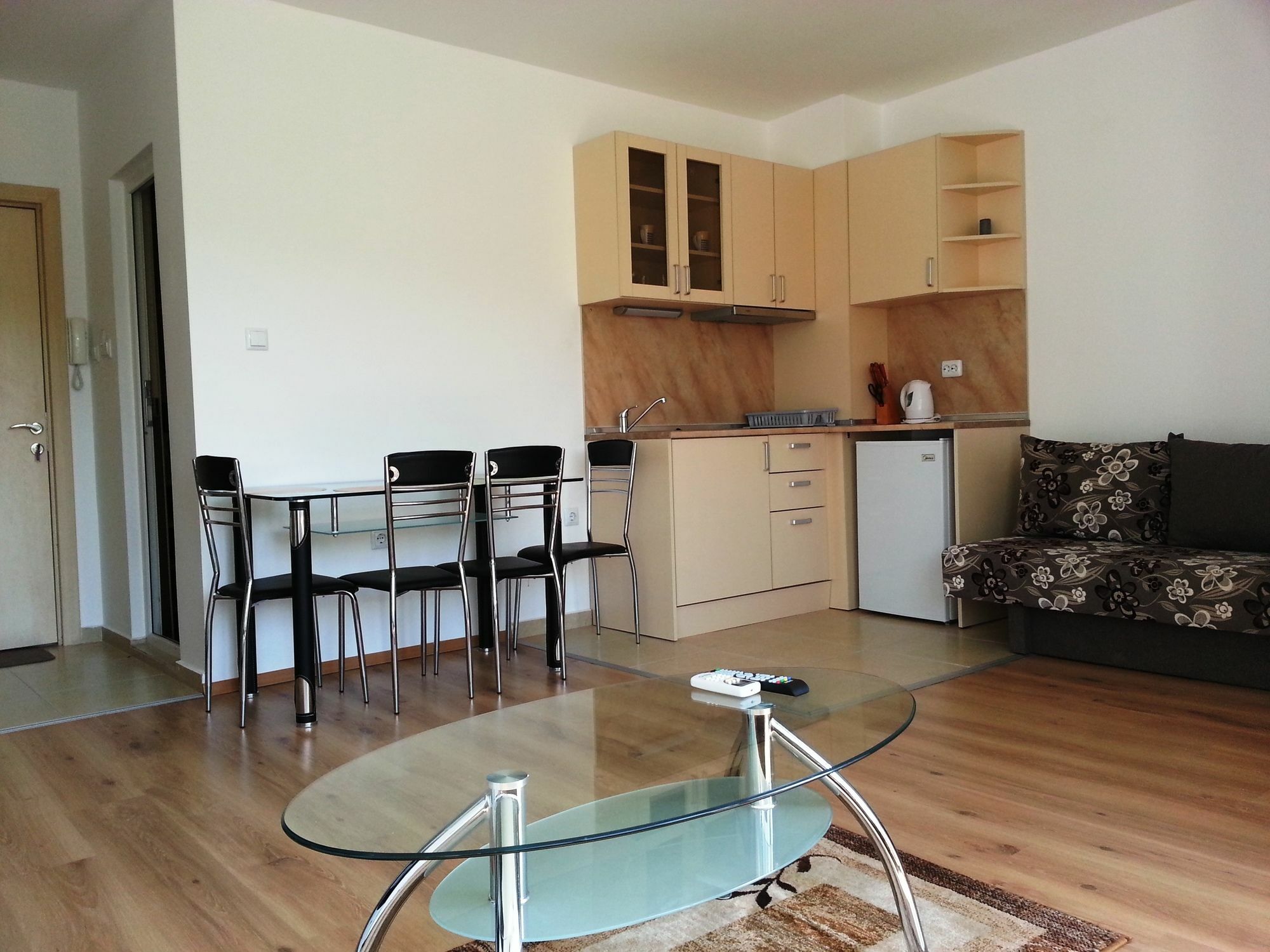 Menada Butterfly Apartment Sveti Vlas Bagian luar foto